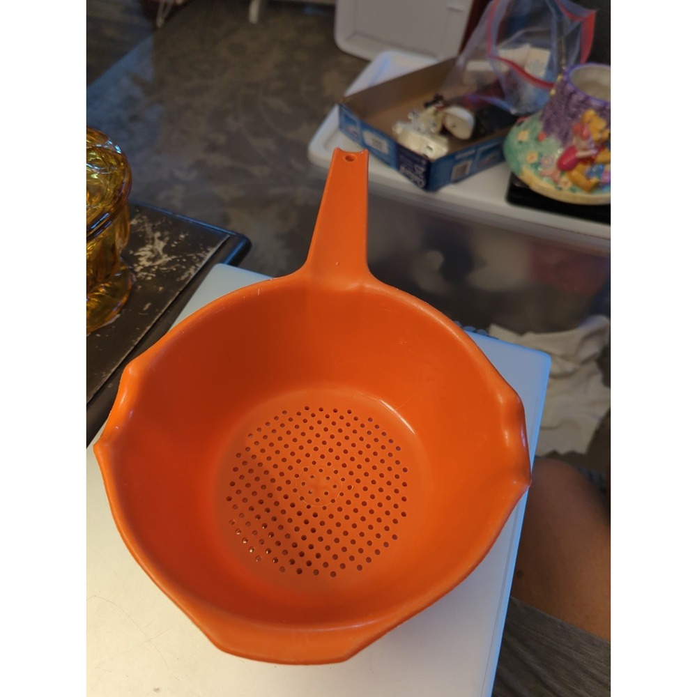 Vintage Rubbermaid Strainer Orange 2 Spout Handle Colander 2930 Retro Kitchen